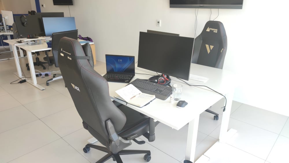 カジノデイズーデスク